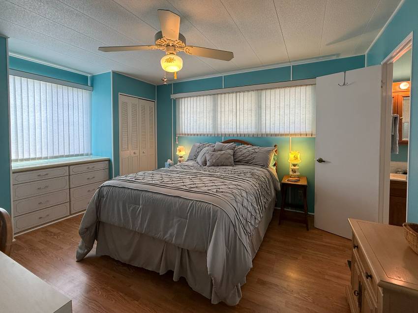 31 Center Rd a Palmetto, FL Mobile or Manufactured Home for Sale